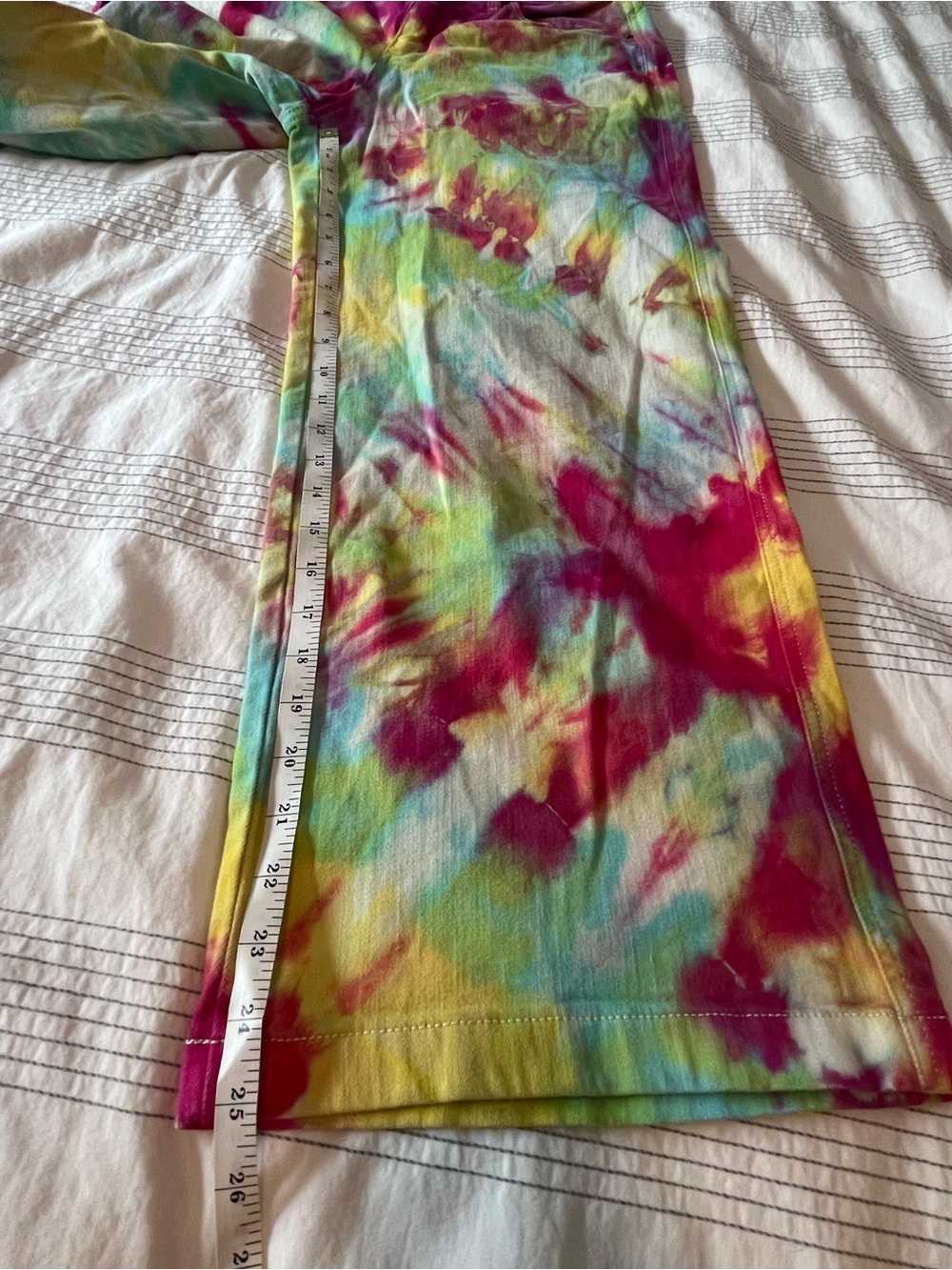 Universal Thread Tie-Dye Jeans in Pink, Purple & Aqua - Picture 5 of 7